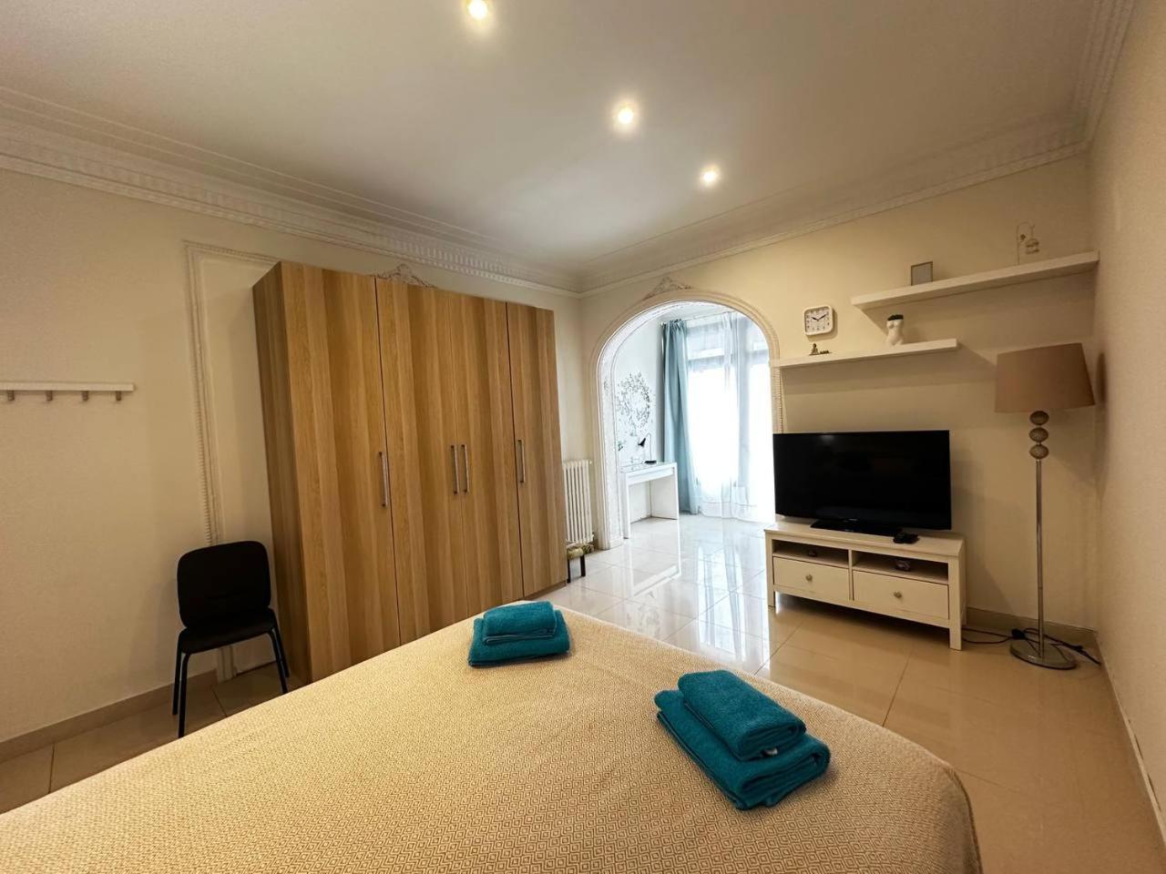 Rooms Gran Via Барселона Экстерьер фото