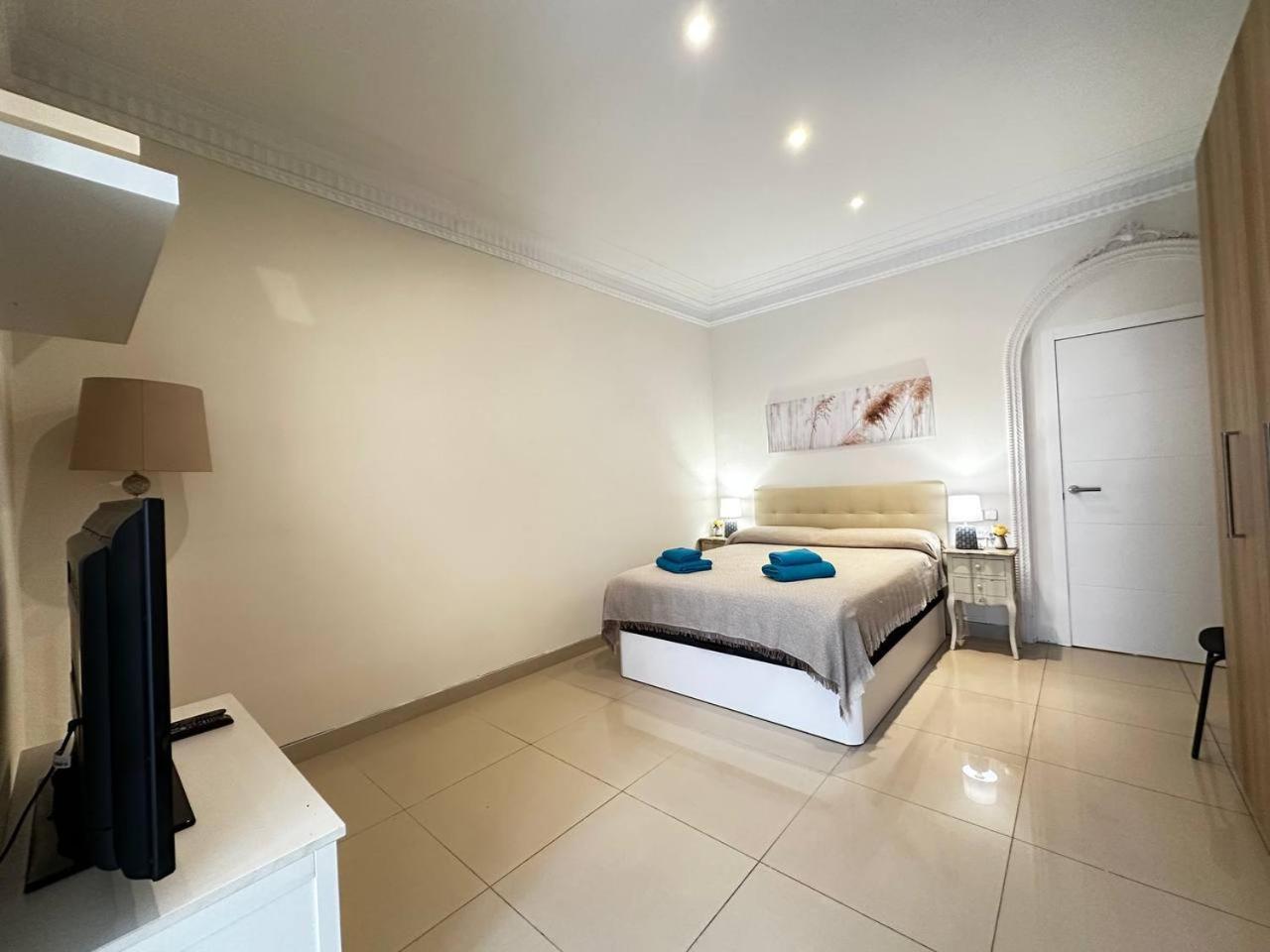 Rooms Gran Via Барселона Экстерьер фото