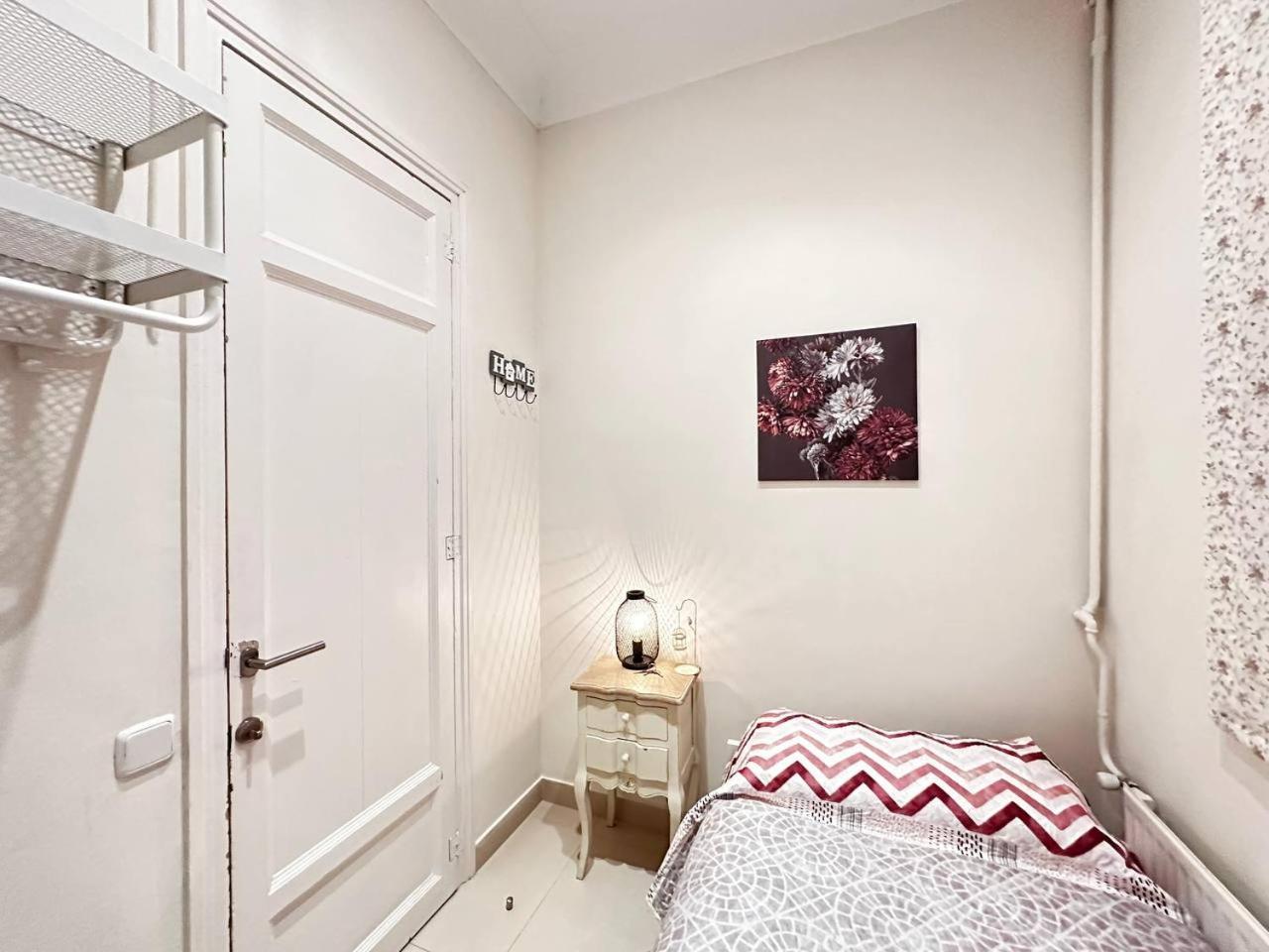 Rooms Gran Via Барселона Экстерьер фото
