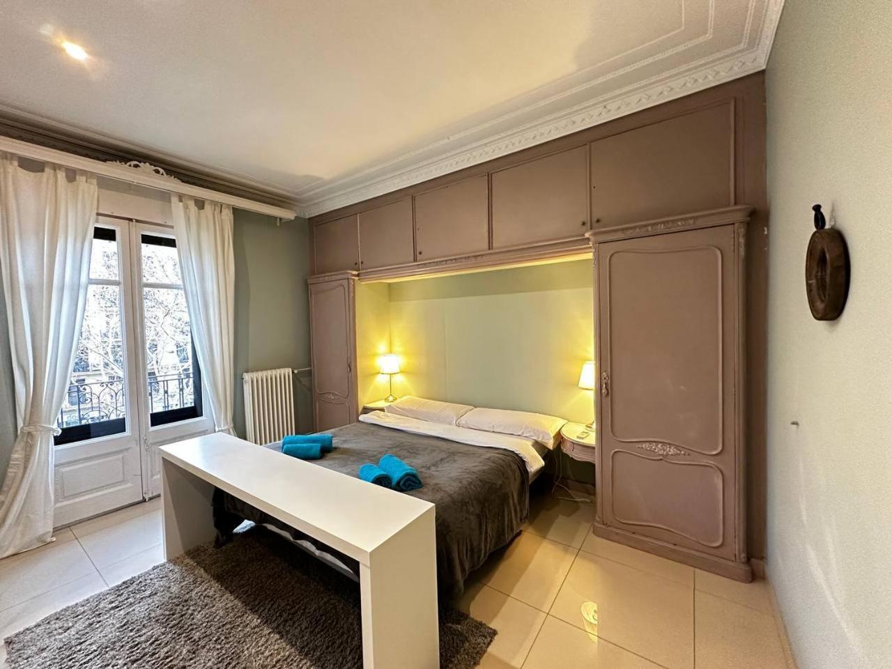Rooms Gran Via Барселона Экстерьер фото